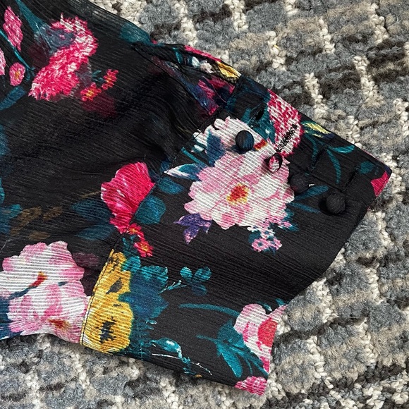 Ali & Jay Black Floral Angels Flight Pleated Surplice Dress Size Small - Picture 10 of 12